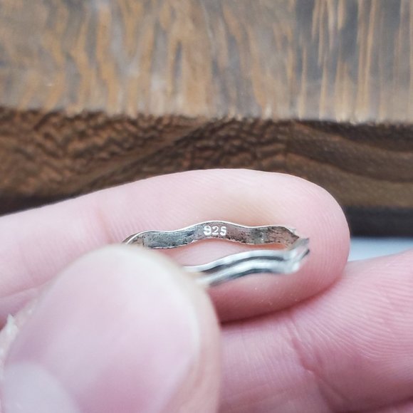Size 6.5 925 Sterling Silver Wavy Line In The Middle Ring - Picture 4 of 7